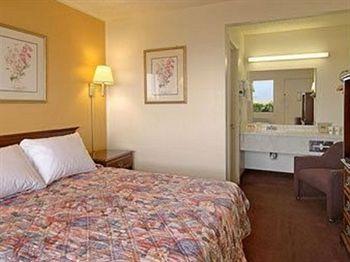 Garden Inn And Suites Silsbee Exteriör bild