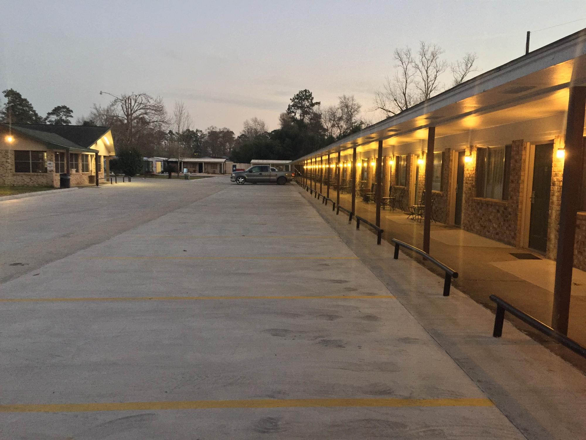 Garden Inn And Suites Silsbee Exteriör bild